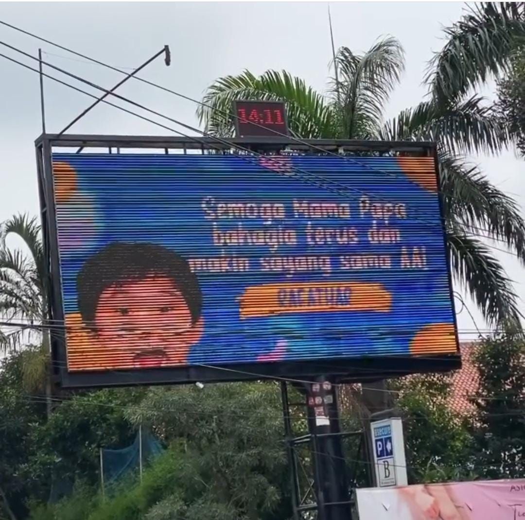 billboard unik untuk ucapan ulang tahun